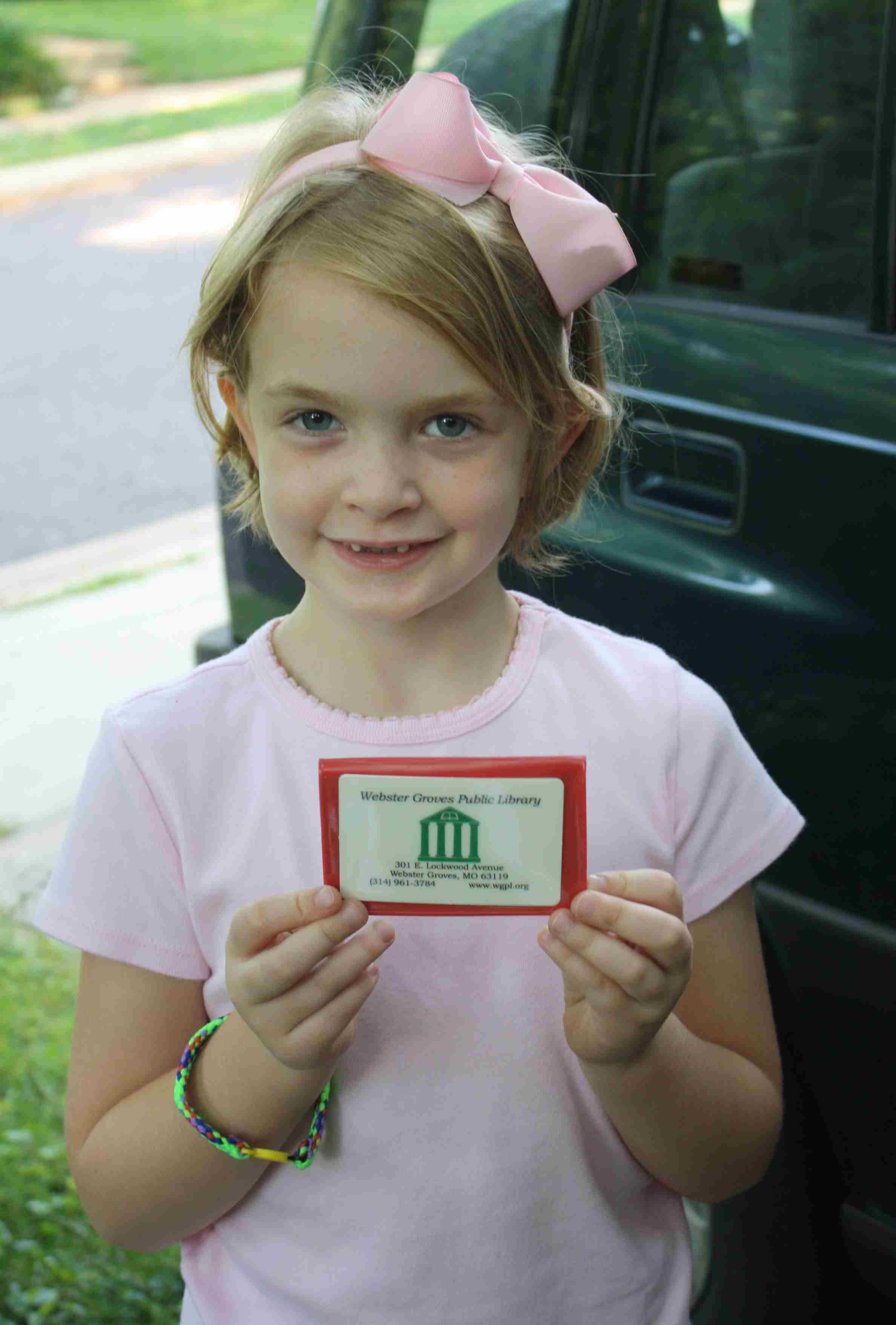 2009-08-05 Jane at 7 with Library card